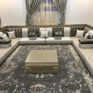 the-majestic-qamar-majlis-in-UAE