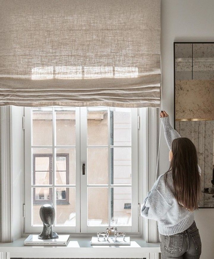 Roller Blinds: Minimalist, Practical, and Versatile material and customization
